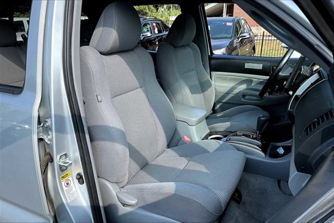 Used 2011 Toyota Tacoma 4x4 Double Cab image 8