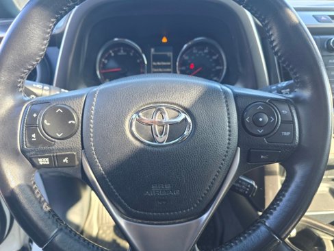 Used 2017 Toyota RAV4 SE image 29