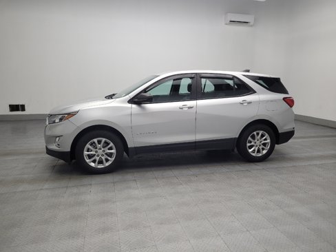 Used 2021 Chevrolet Equinox LS image 2