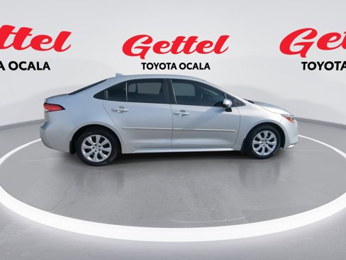 Used 2024 Toyota Corolla LE image 9