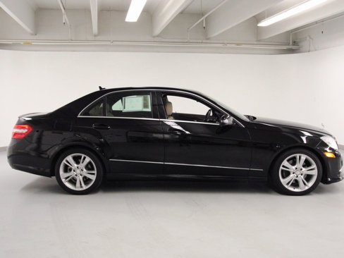 Used 2013 Mercedes-Benz E 350 4MATIC Sedan image 5