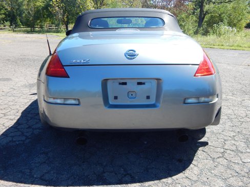 Used 2004 Nissan 350Z Touring image 11
