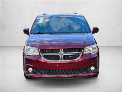 Used 2019 Dodge Grand Caravan SXT image 2