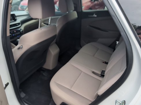 Used 2020 Hyundai Tucson SE w/ Cargo Package image 12
