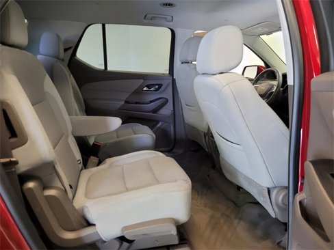 Used 2019 Chevrolet Traverse LT image 16