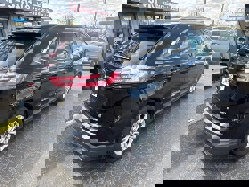 Used 2020 Ford Edge SEL image 4