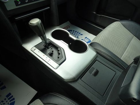 Used 2014 Toyota Camry SE image 27