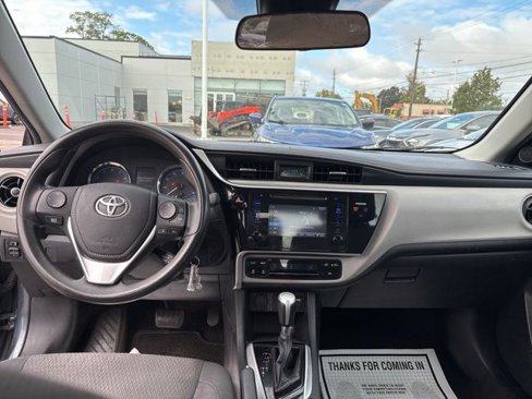 Used 2017 Toyota Corolla L image 28