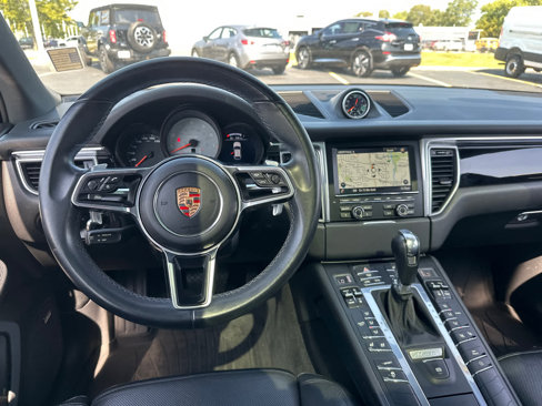 Used 2015 Porsche Macan S image 16