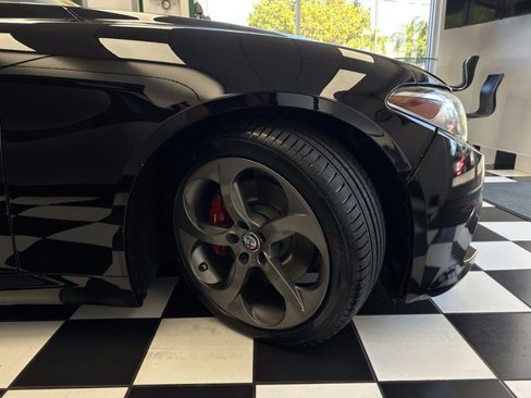 Used 2018 Alfa Romeo Giulia image 52