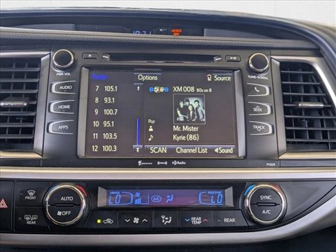 Used 2018 Toyota Highlander Plus image 14