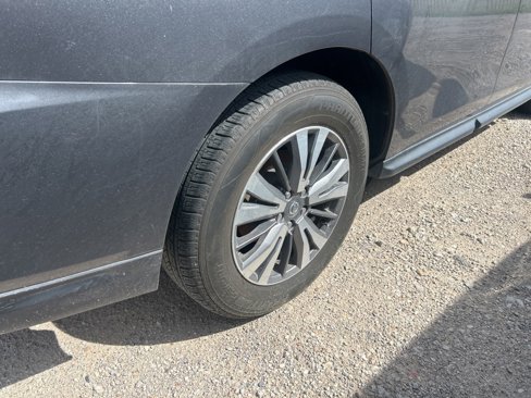Used 2020 Nissan Pathfinder SV image 33