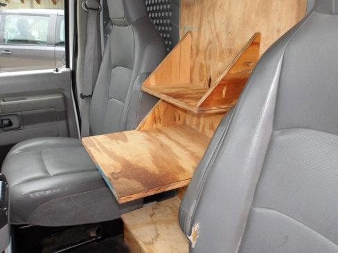 Used 2010 Ford E-250 and Econoline 250 image 14