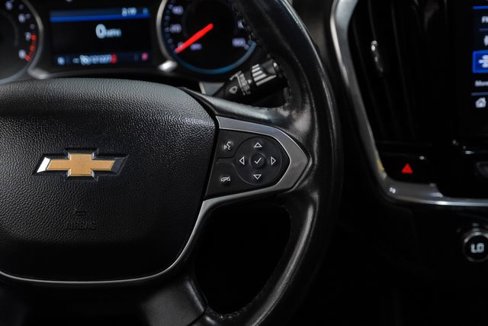 Used 2020 Chevrolet Traverse LT image 18