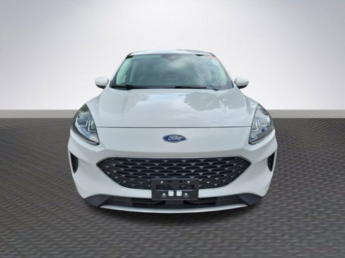 Used 2021 Ford Escape SE image 2