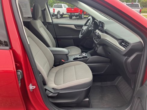 Used 2022 Ford Escape SE w/ SE Sport Appearance Package image 14