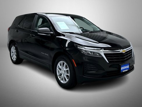 Used 2024 Chevrolet Equinox LS w/ LS Convenience Package image 3