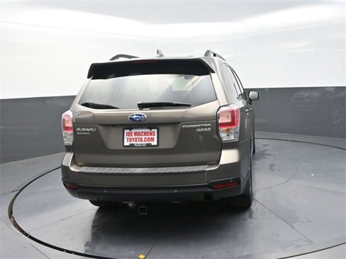 Used 2017 Subaru Forester 2.5i Touring image 6