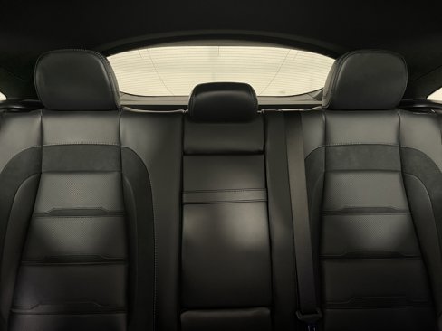 Certified 2024 Porsche Macan image 14