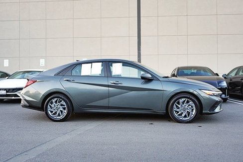 Certified 2024 Hyundai Elantra SEL image 7