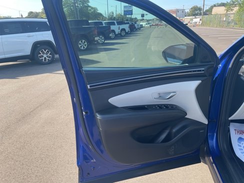 Used 2023 Hyundai Tucson Limited image 12