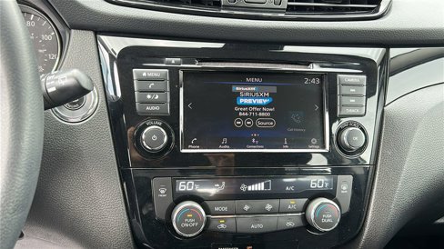 Used 2019 Nissan Rogue Sport SV image 16