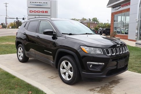 Used 2019 Jeep Compass Latitude w/ Cold Weather Group image 2