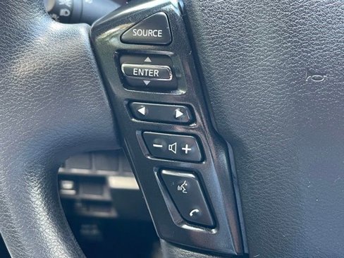 Used 2023 Nissan Frontier SV w/ Midnight Edition Package image 8