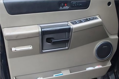 Used 2003 HUMMER H2 w/ Preferred Equipment Group image 11