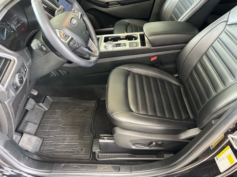 Used 2023 Ford Edge SEL w/ Convenience Package image 17