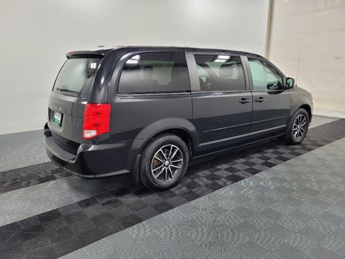 Used 2015 Dodge Grand Caravan SE w/ Quick Order Package 29E SE image 10