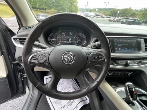 Used 2019 Buick Enclave Essence image 32