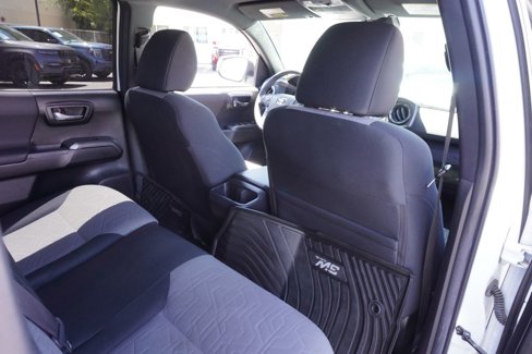Used 2022 Toyota Tacoma TRD Sport image 11