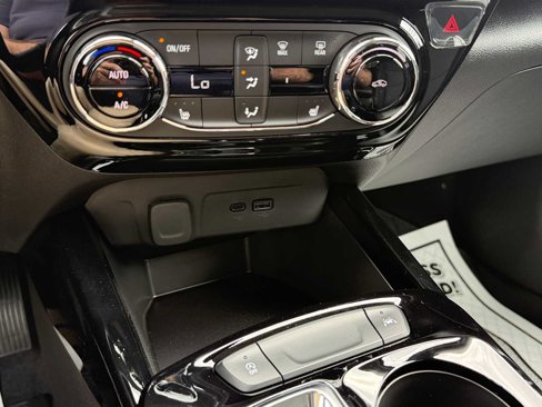 New 2025 Chevrolet Trax LT w/ Driver Confidence Package image 50