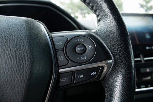 Used 2020 Toyota Avalon XLE image 16