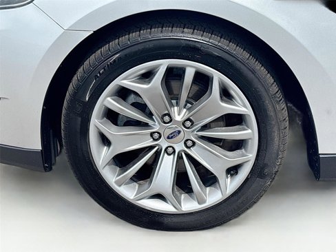 Used 2017 Ford Taurus Limited image 34