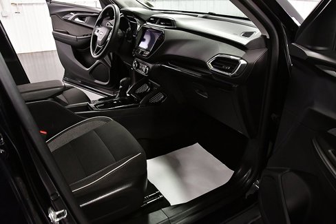 Used 2021 Chevrolet TrailBlazer LT w/ Convenience Package image 26