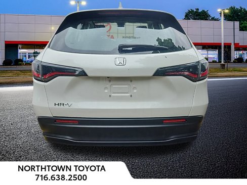Used 2023 Honda HR-V LX image 7