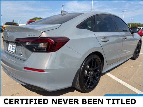 Used 2025 Honda Civic Sport image 3