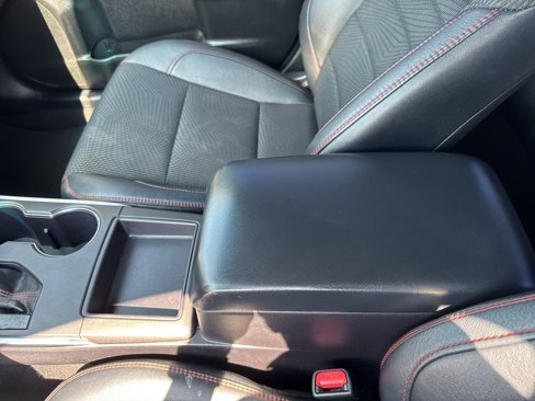 Used 2017 Toyota Camry SE image 36