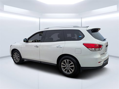 Used 2014 Nissan Pathfinder SV w/ Trailer Tow Package image 5