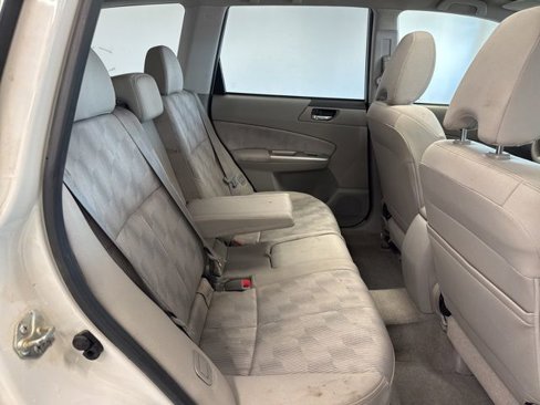Used 2010 Subaru Forester 2.5X Premium image 28
