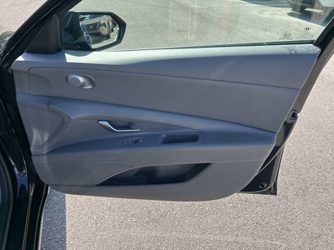 Used 2023 Hyundai Elantra SEL image 36