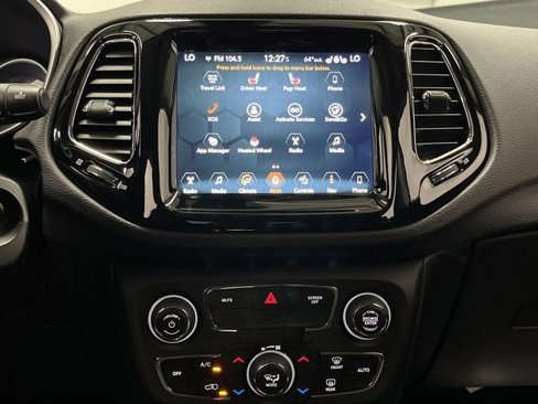 Certified 2018 Jeep Compass Limited w/ Navigation Group image 9
