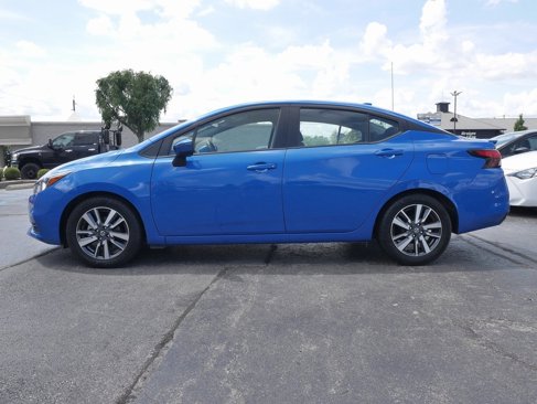 Used 2021 Nissan Versa SV image 4