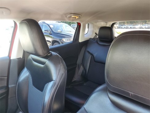 Used 2018 Jeep Compass Latitude image 21