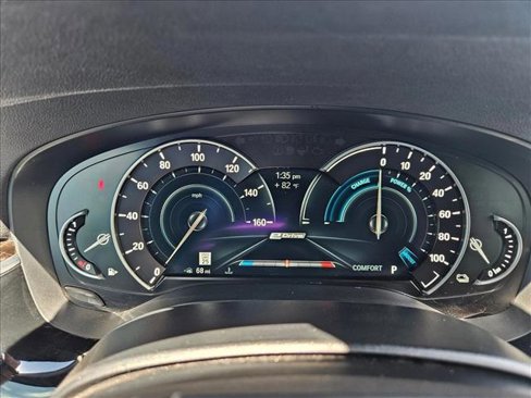 Used 2019 BMW 530e w/ Convenience Package image 11