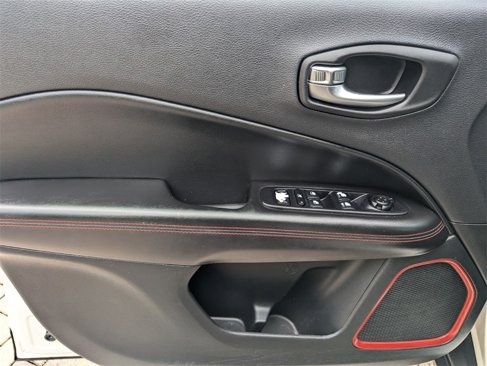Used 2019 Jeep Compass Trailhawk image 27