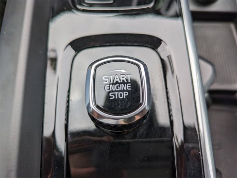Certified 2023 Volvo XC60 B5 Plus w/ Climate Package image 28