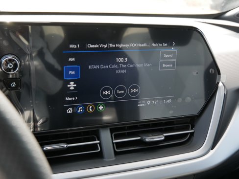 New 2025 Chevrolet Trax RS w/ Sunroof Package image 18